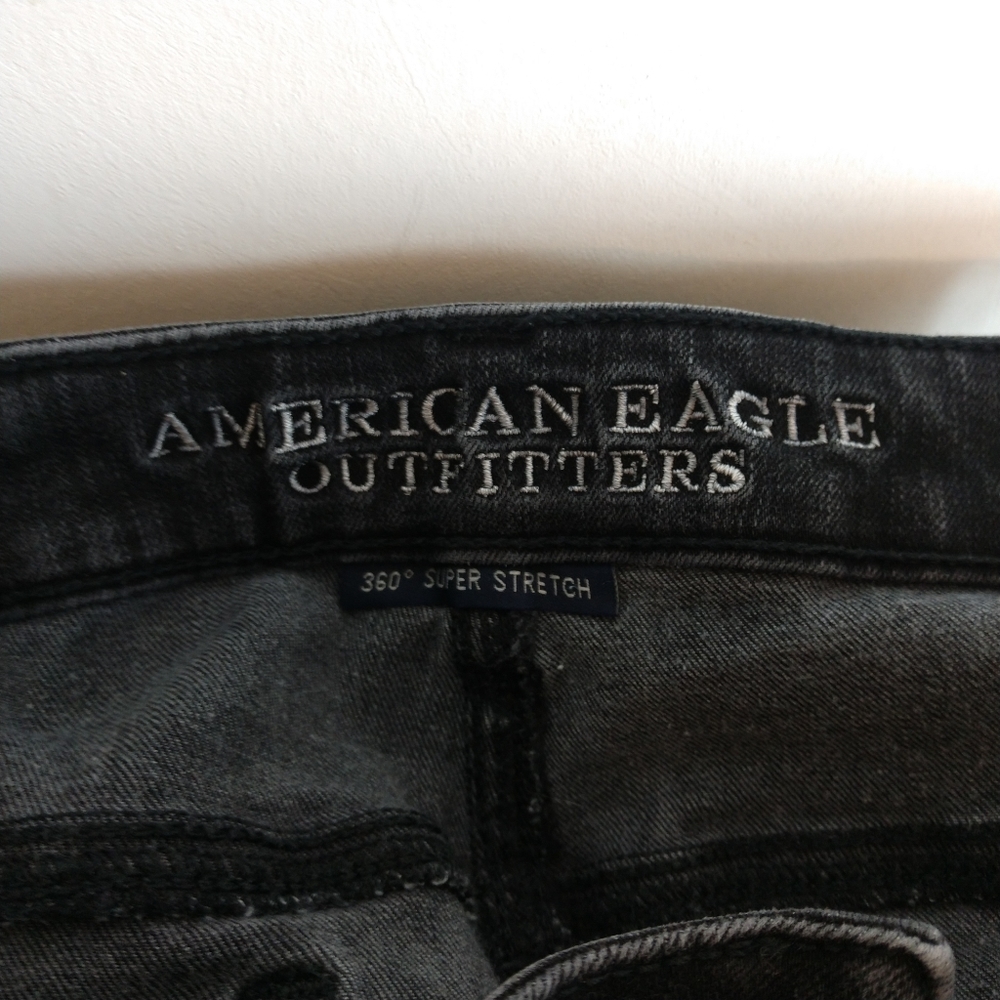 AEO Black Hi Rise Shortie 360 Degree Stretch - Picture 6 of 7